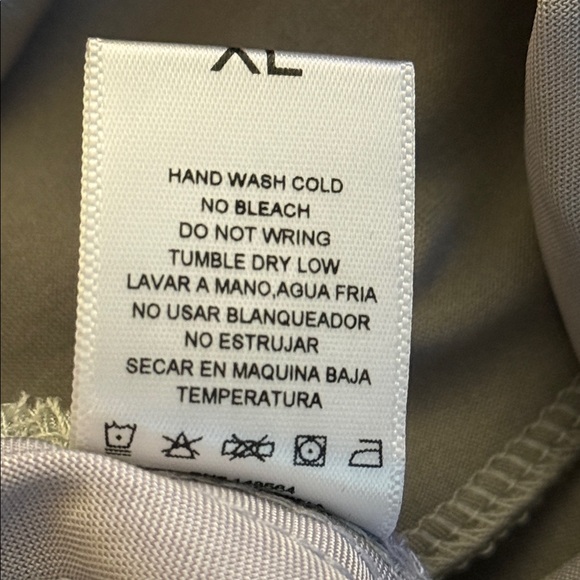 AKIRA Winning Siver Mini Skirt XL - Picture 8 of 8